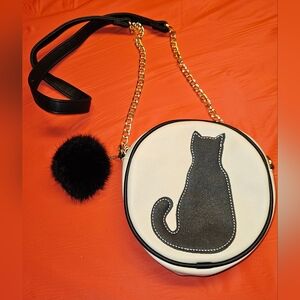 Olivia Miller Round White w/Black Cat & Gold Chain Detail Crossbody Bag NWOT